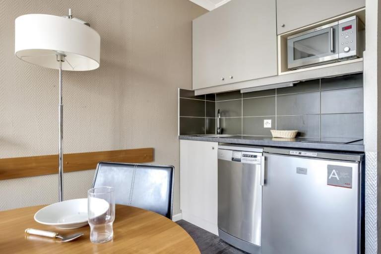 Guestready - Studio Cosy Pres Du Metro Issy-les-Moulineaux Exterior photo